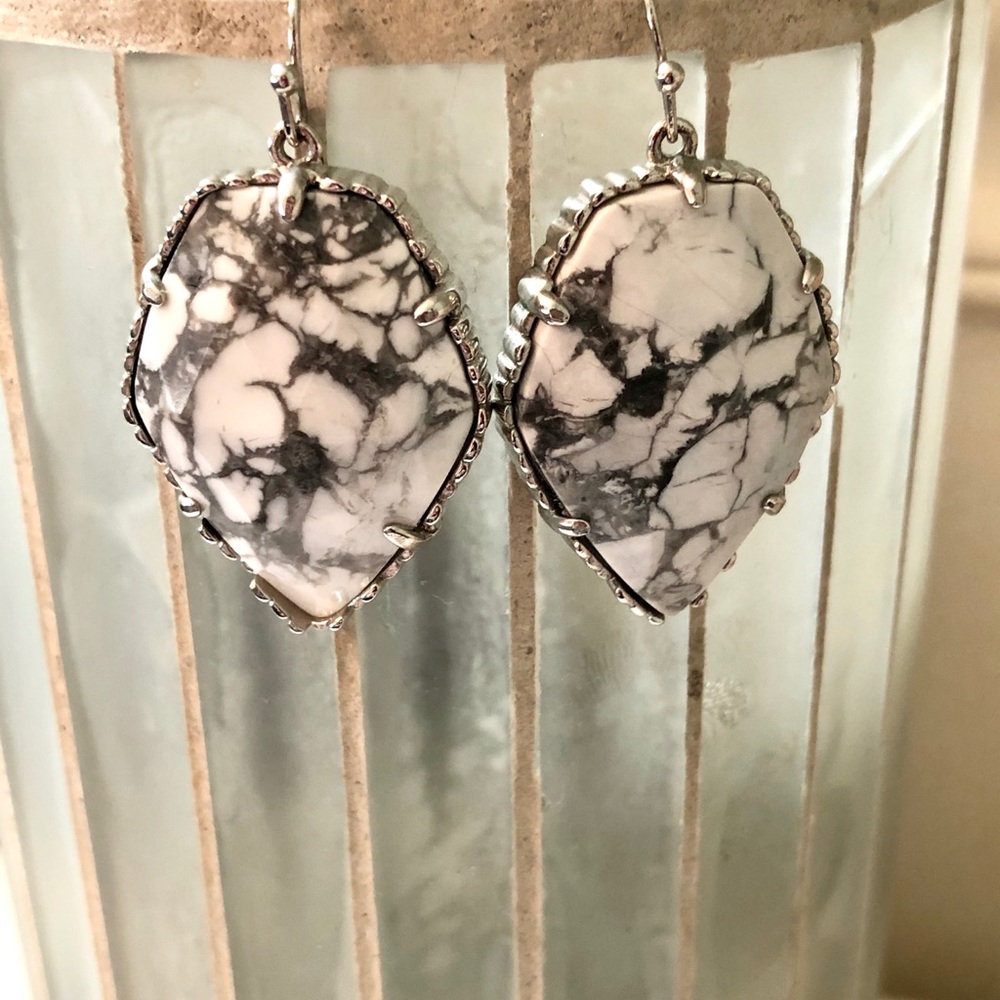 NOT FOR SALE Kendra Scott Howlite Corley’s